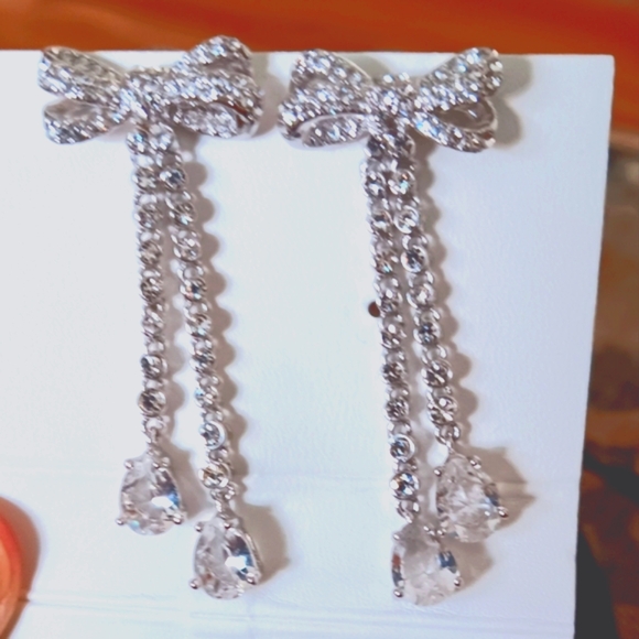 Kate Spade "Pearly Glow" Pave Bow dropped earrings - Picture 2 of 6